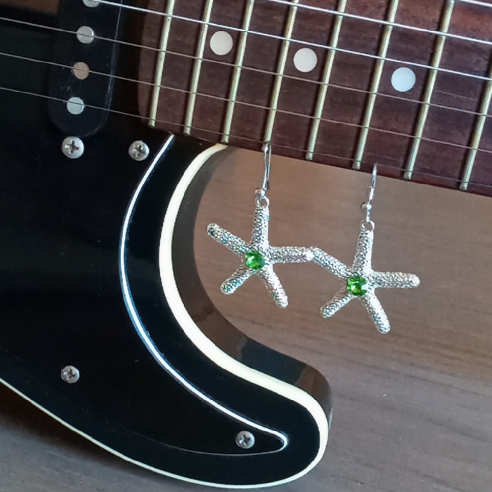 4/$20🎀 Starfish Dangle Earrings